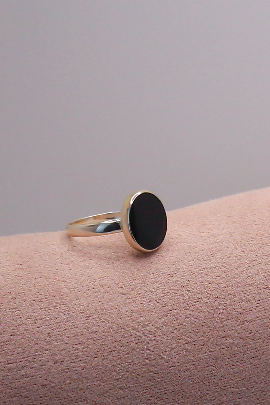 Lydia oval ring