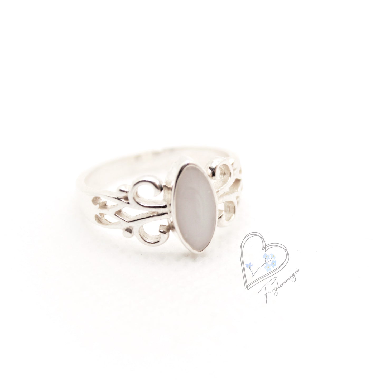 Marquise ring